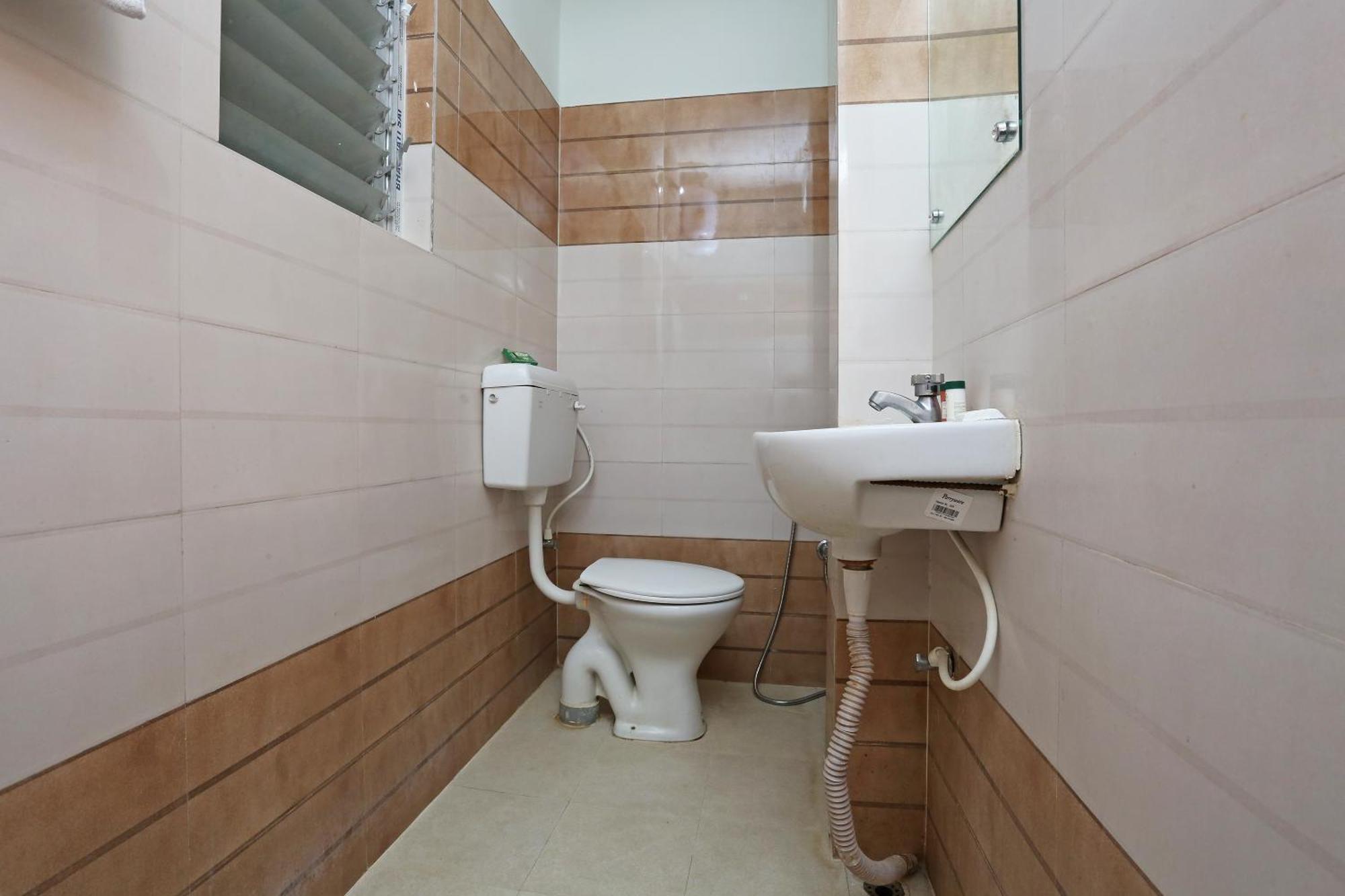 Hotel O Aashray Guest House Guwahati Exterior foto